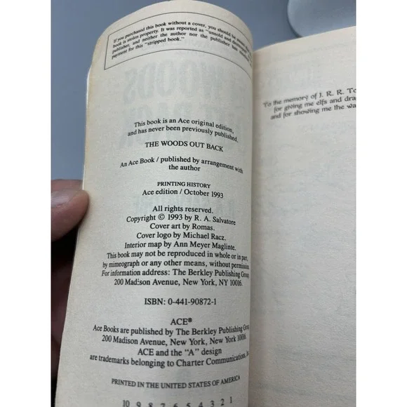 THE WOODS OUT BACK by R. A. Salvatore (PB 1993) Spearwielder's Tale book 1 - Picture 3 of 3